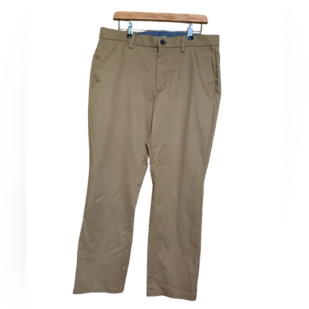 OLD NAVY
ULTIMATE STRAIGHT
BUILTIN FLEX
36 × 30 - Picture 1 of 3